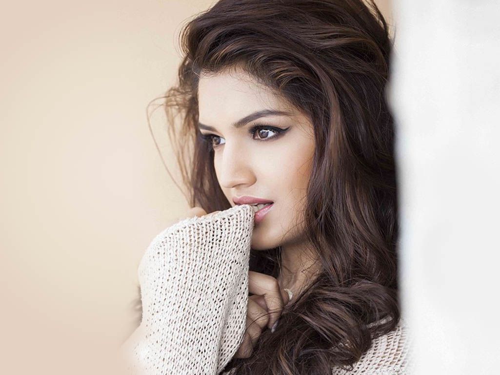 Tara Alisha Berry Actress Bio, Latest Wallpaper & Hot HD Image