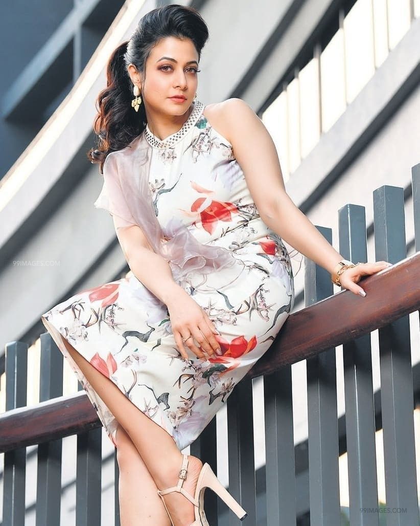 Koel Mallick Hot HD Photo & Wallpaper for mobile (1080p) # koelmallick #actress. Indian actress photo, Photo wallpaper, Most beautiful indian actress