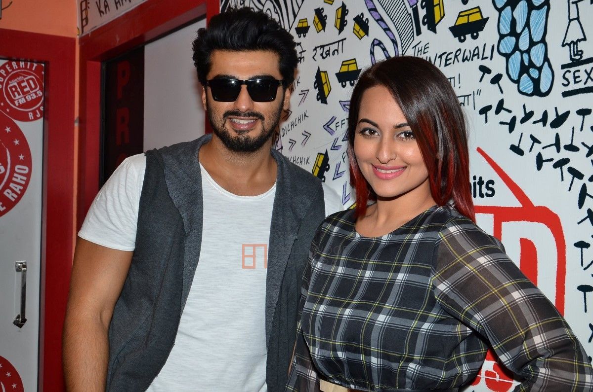 Sonakshi reminisces childhood days with Arjun, Kapoor kids. Sonakshi Sinha