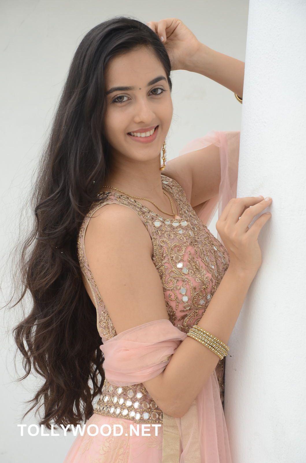 Simrat Kaur Photo, Simrat Kaur Latest Stills, Simrat Kaur Pics, Simrat Kaur New Photo, Simrat Kaur Gallery, Simrat Kaur