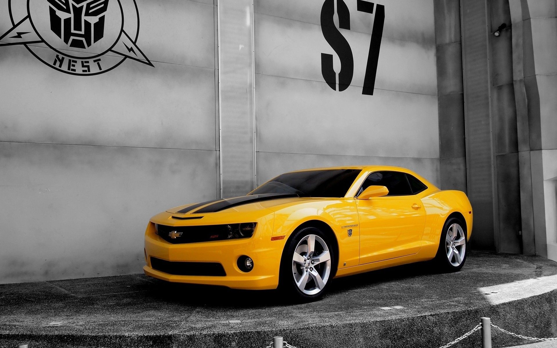 Download 1920x1200 Chevrolet Camaro, Yellow, Side View, Sport, Cars Wallpaper for MacBook Pro 17 inch