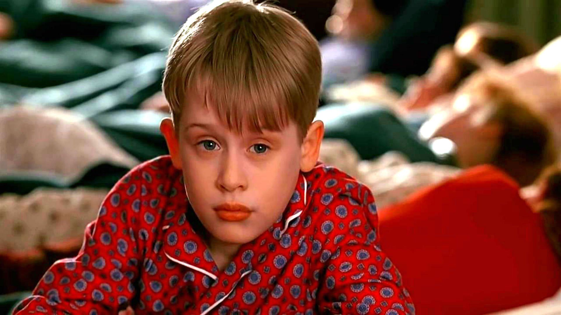 Home Alone 3 Wallpaper. Alone Wallpaper, Home Alone Christmas Background and Alone Boy Wallpaper