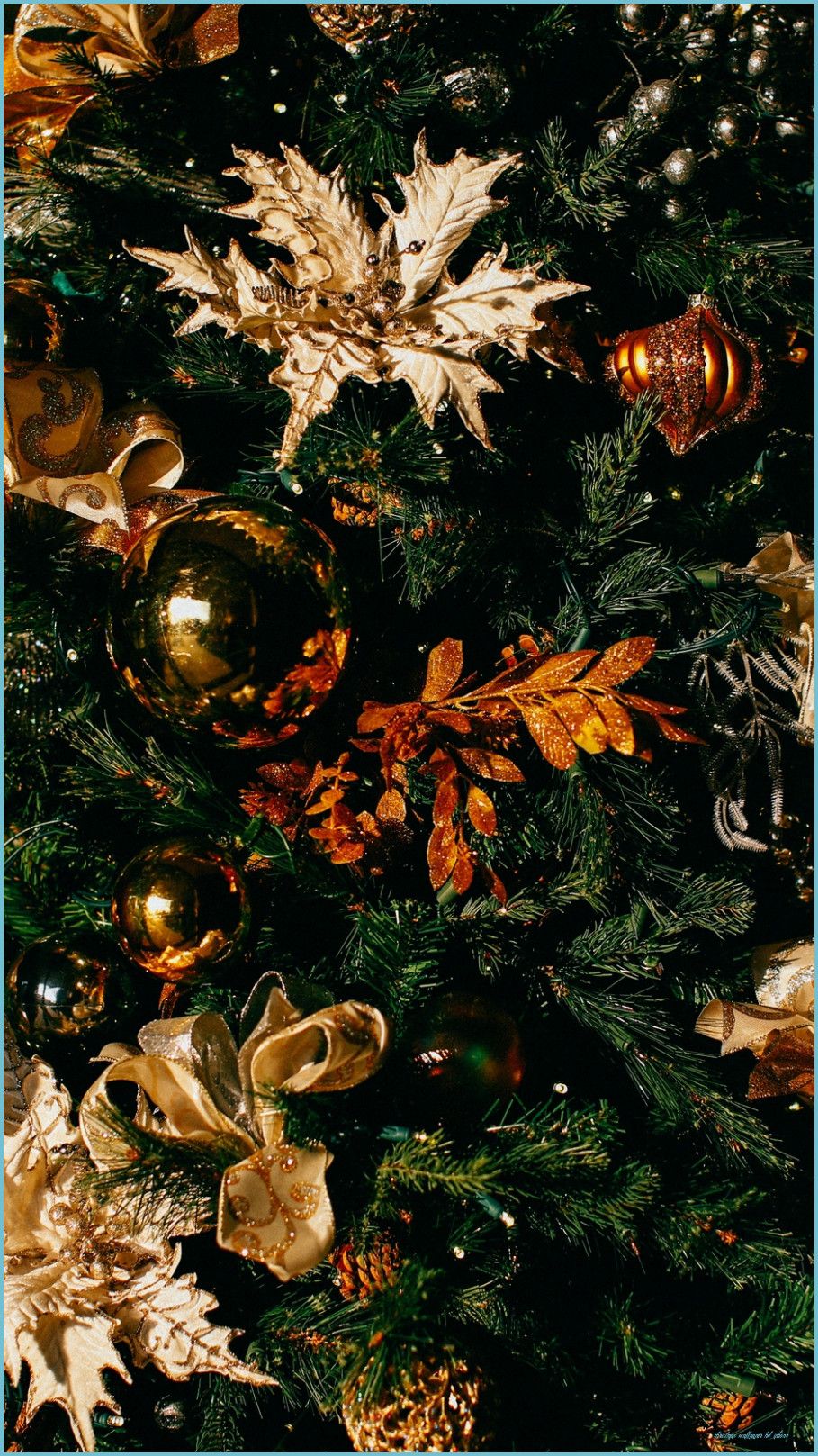 Sparkly Christmas iPhone Xs Max Wallpaper Preppy Wallpaper wallpaper HD iphone