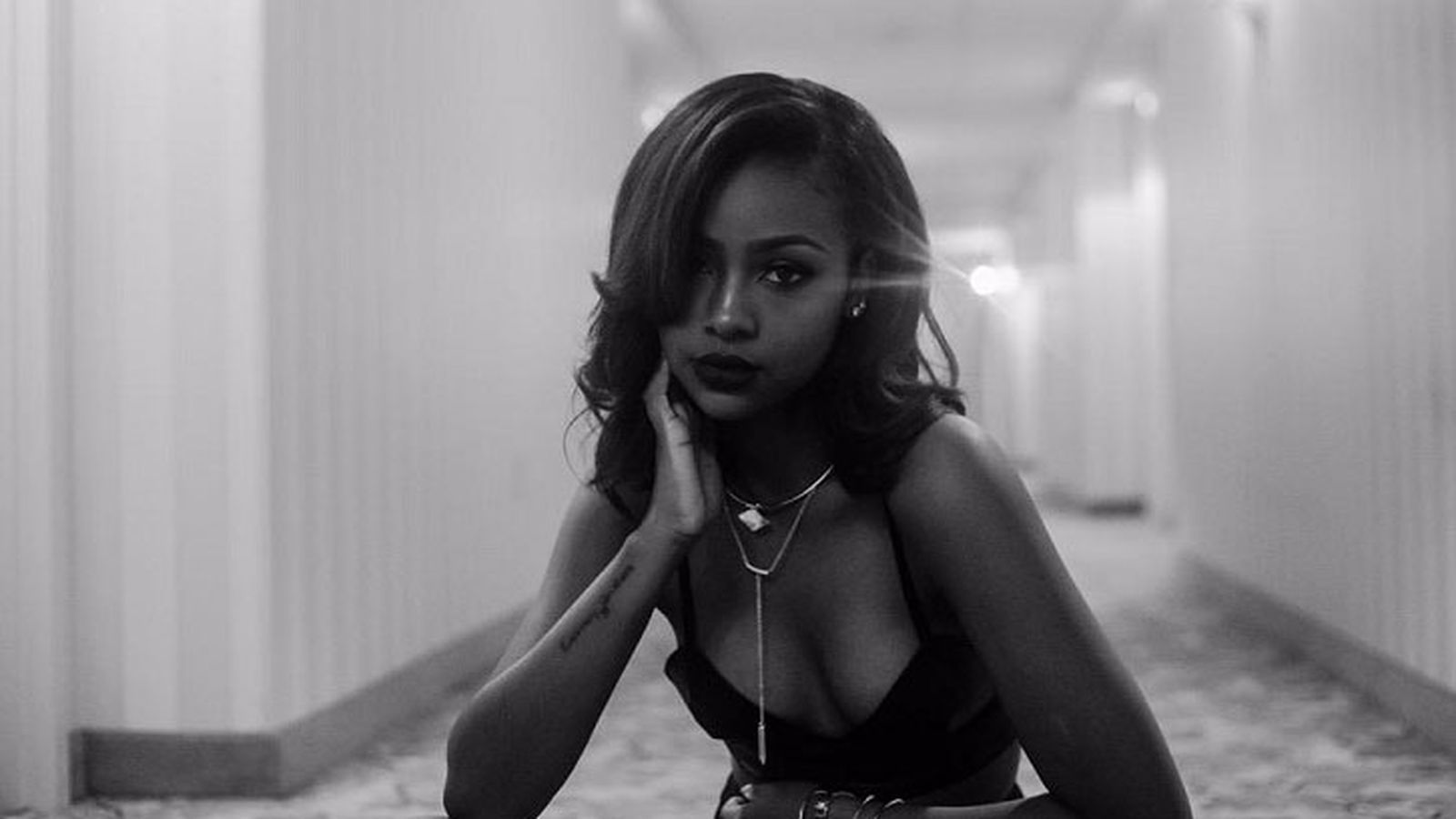 Justine Skye at Shiekh Shoes in DTLA; Santa and Snowfall at The Americana