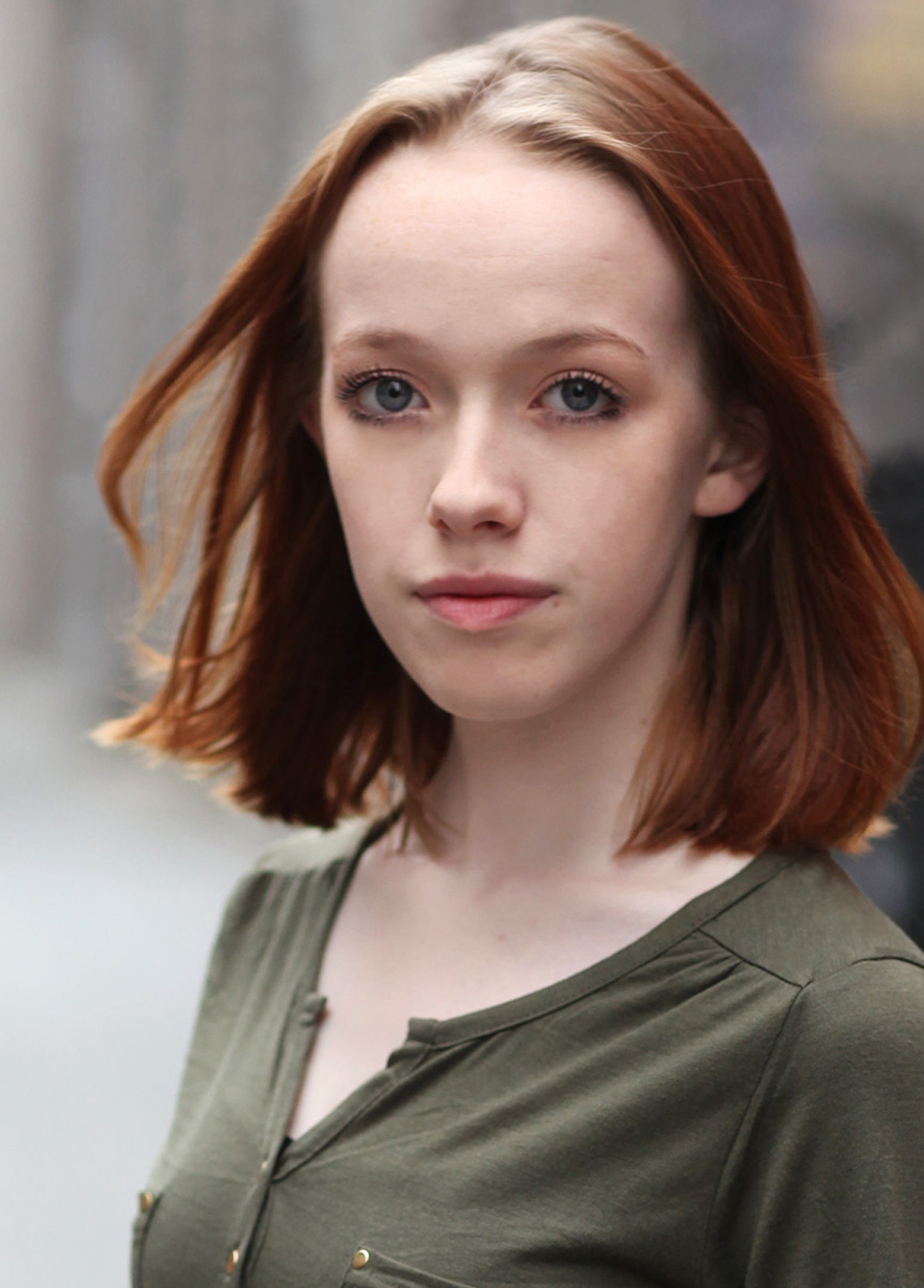 Amybeth McNulty Wallpaper