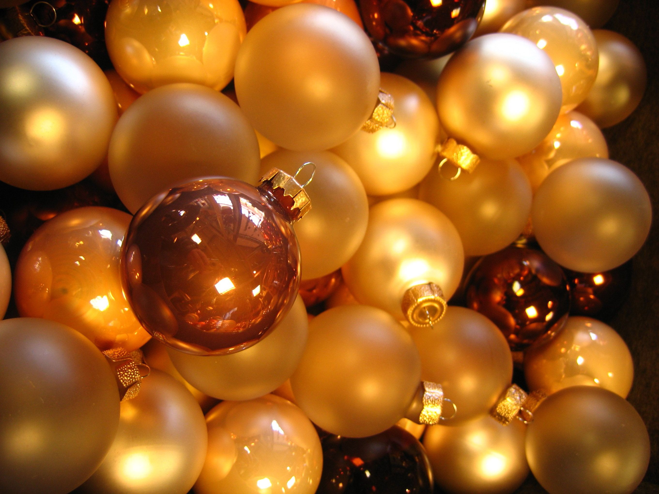 Christmas Golden Balls Wallpapers - Wallpaper Cave