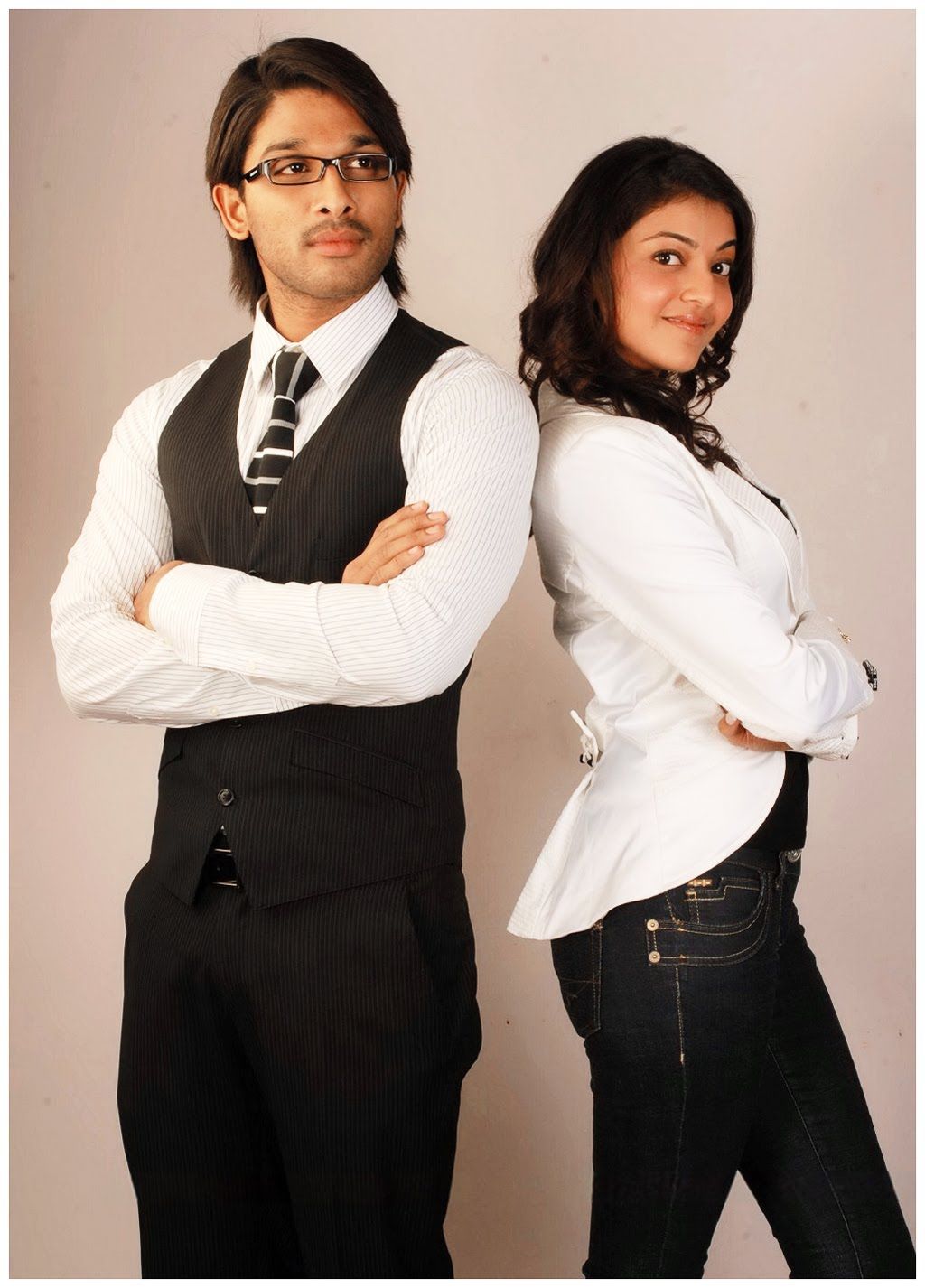 Allu Arjun with Kajal Agarwal in Arya 2. Allu arjun hairstyle, Arya Cute couples photography