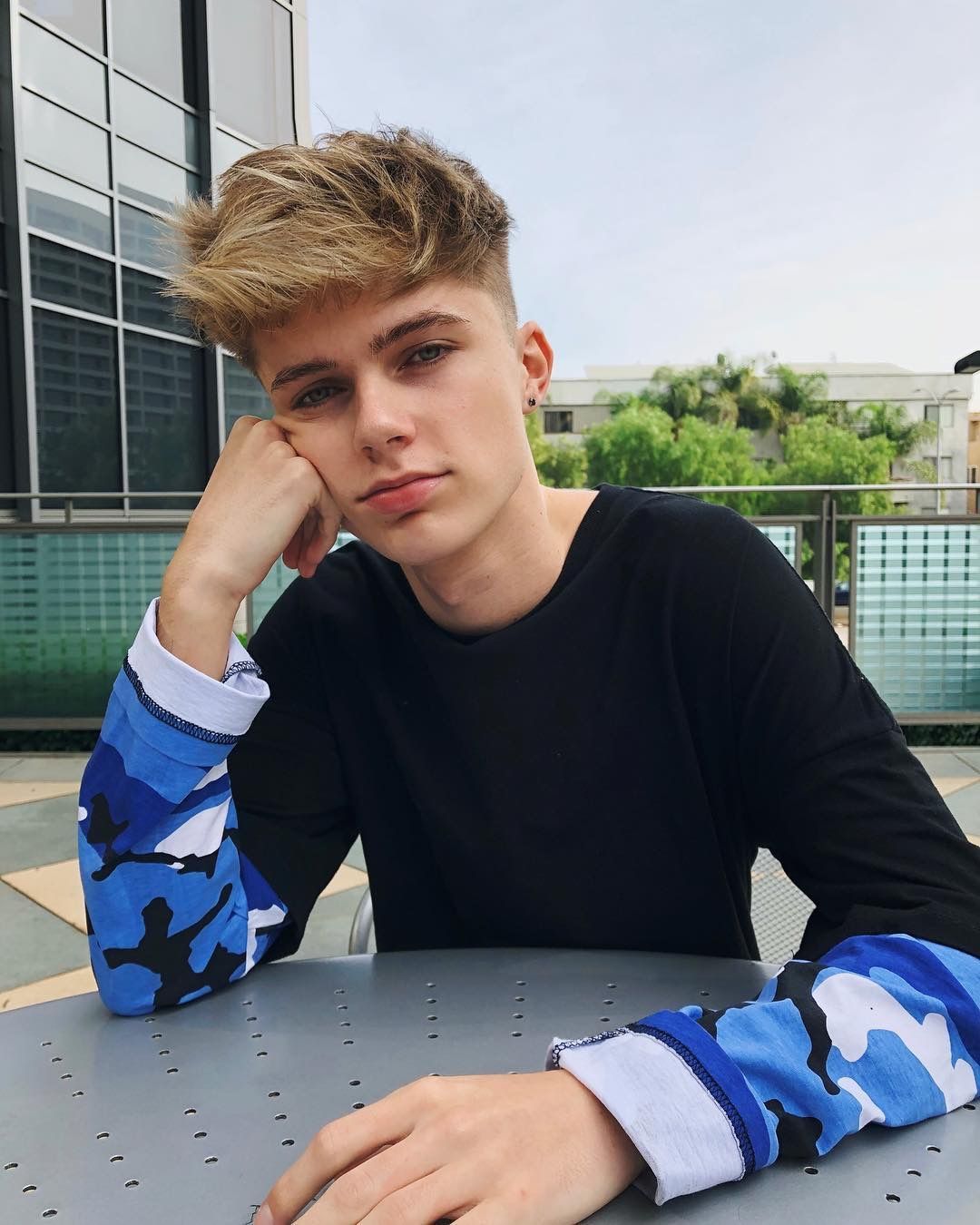 Free download Harvey Loren harvey leigh cantwell in 2019 Boy celebrities [1080x1350] for your Desktop, Mobile & Tablet. Explore Harvey Leigh Cantwell Wallpaper. Harvey Leigh Cantwell Wallpaper, HRVY Harvey