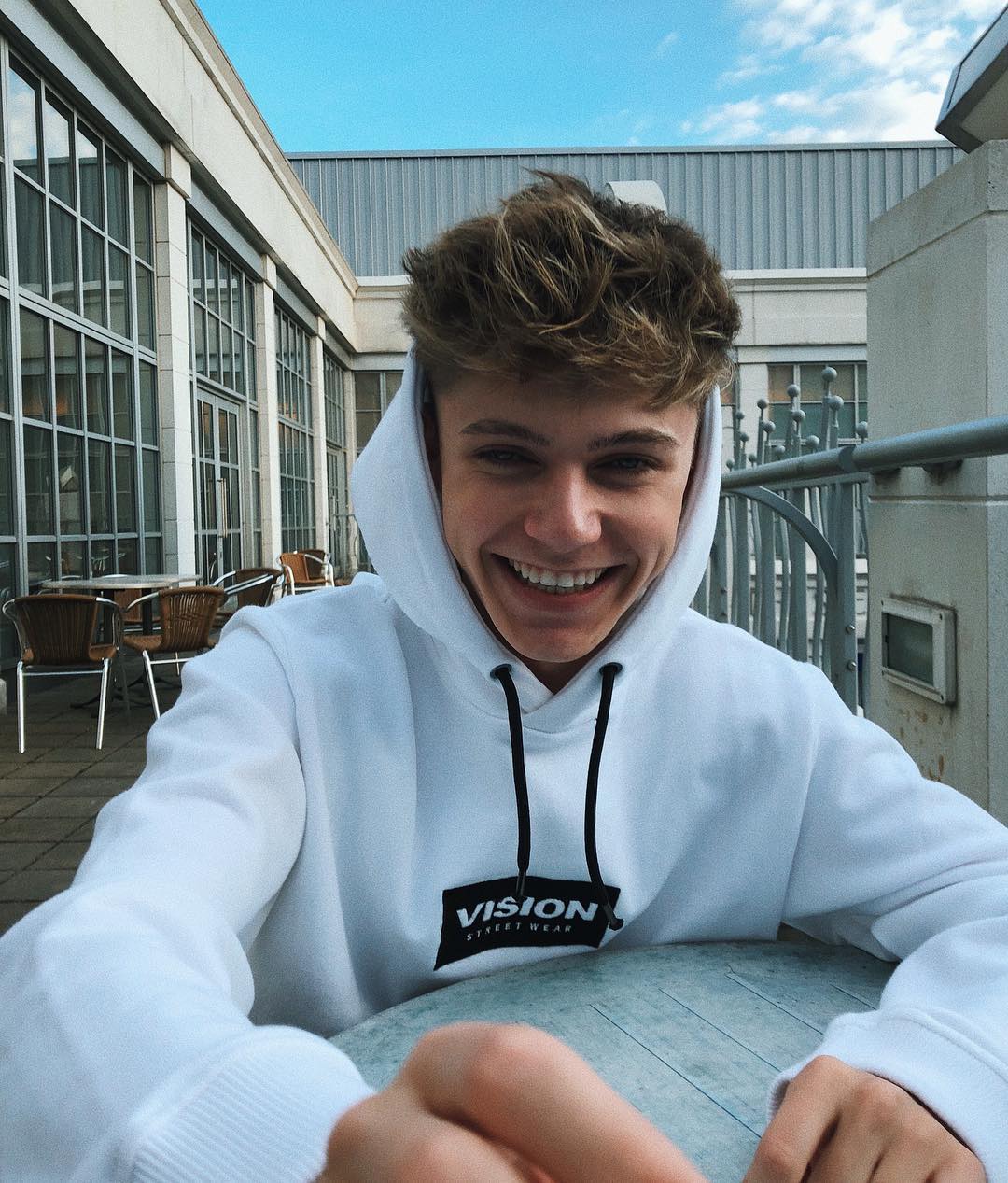 HRVY Aesthetic Wallpapers - Wallpaper Cave