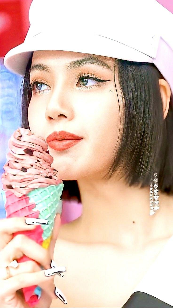 Blackpink Ice Cream Wallpaper Lisa : Blackpink S Lalisa In Ice Cream M ...