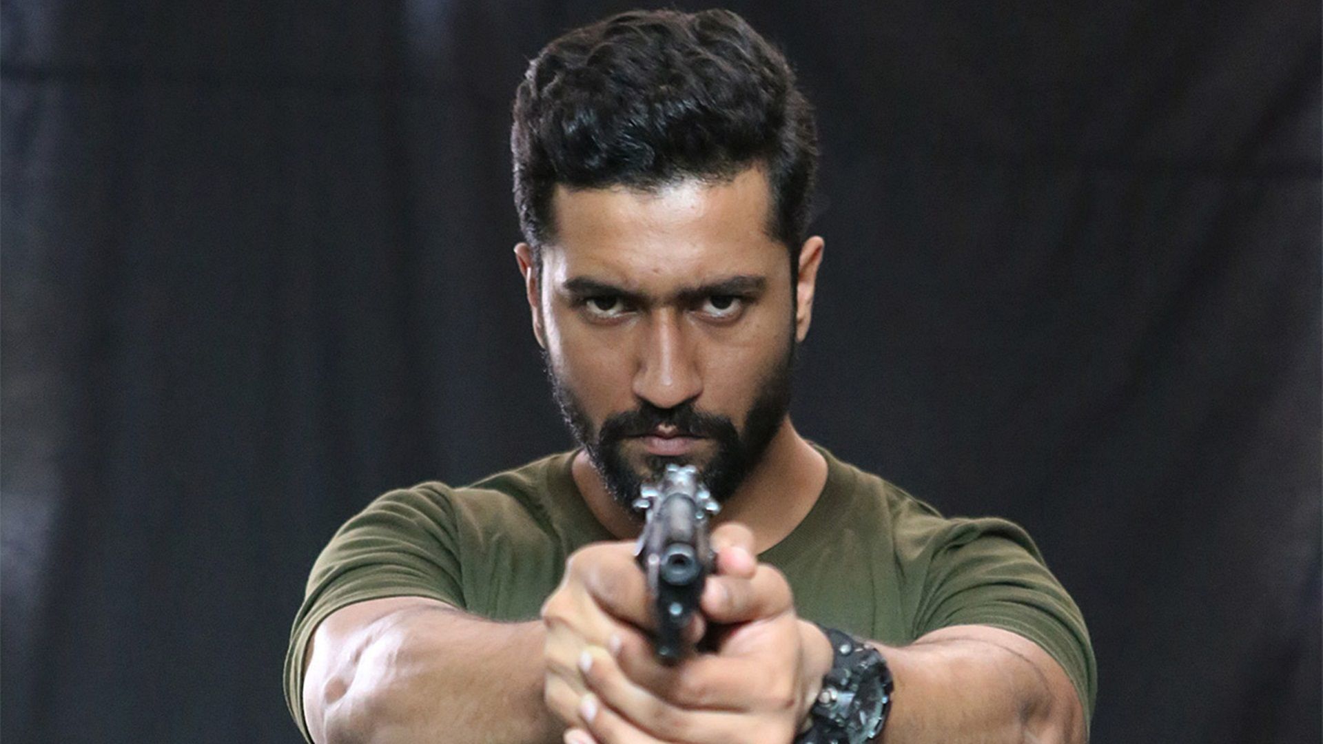 Vicky Kaushal Bollywood Hero Wallpaper HD Wallpaper
