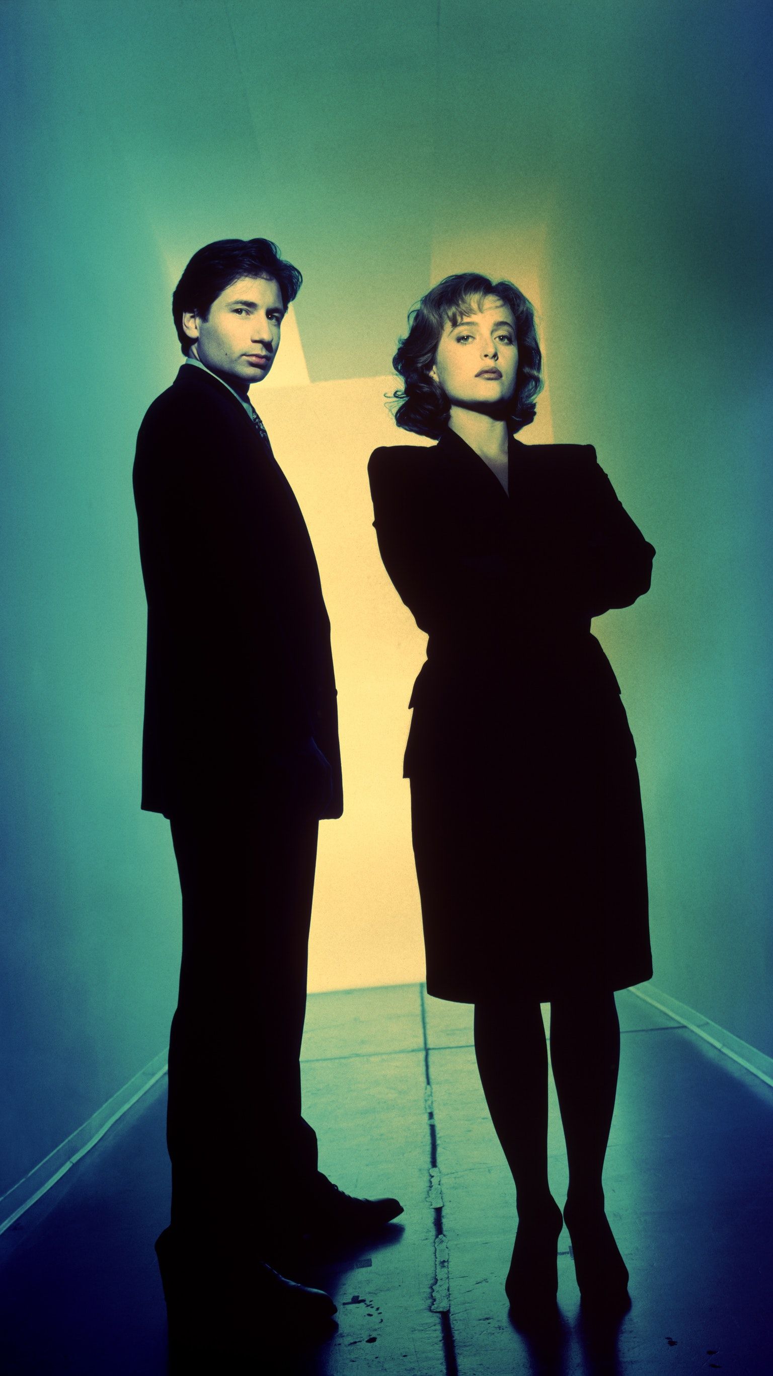 The X Files Phone Wallpaper. Moviemania. X Files, Mulder, Mulder Scully