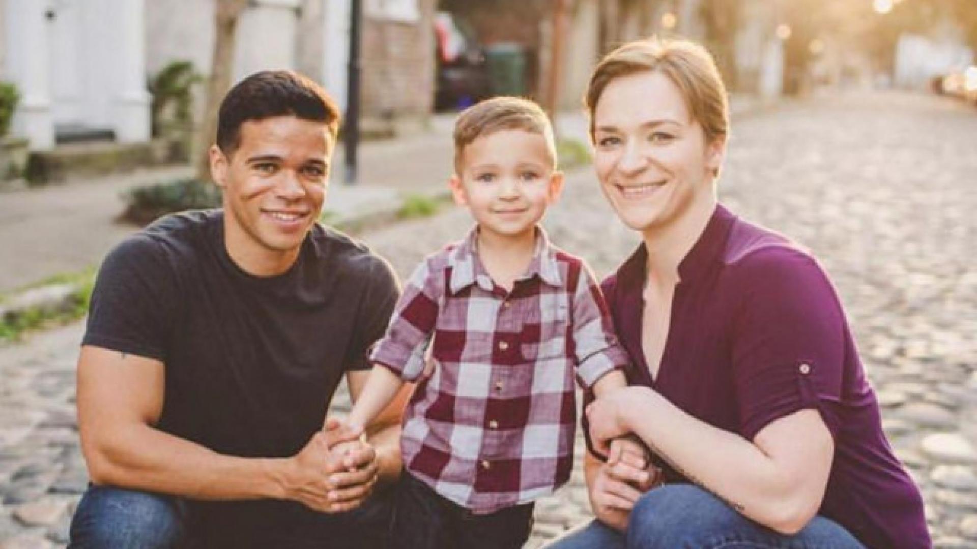 Mom And Dad Still Take Family Photo With Their Son After Divorce: 'It Is Possible To Co Parent'