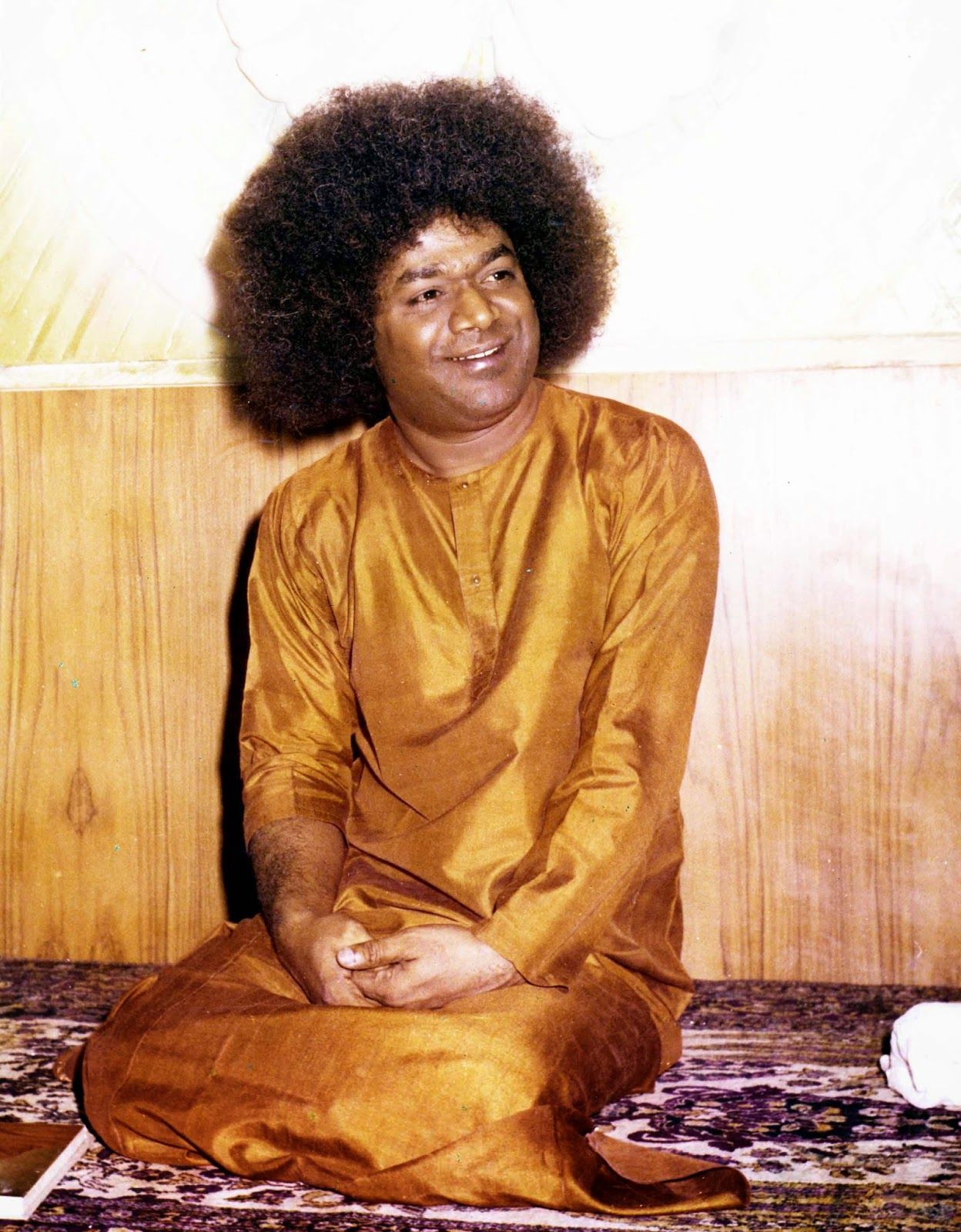 Sathya Sai with Students: The Message of Sri Sathya Sai Baba: In His Words