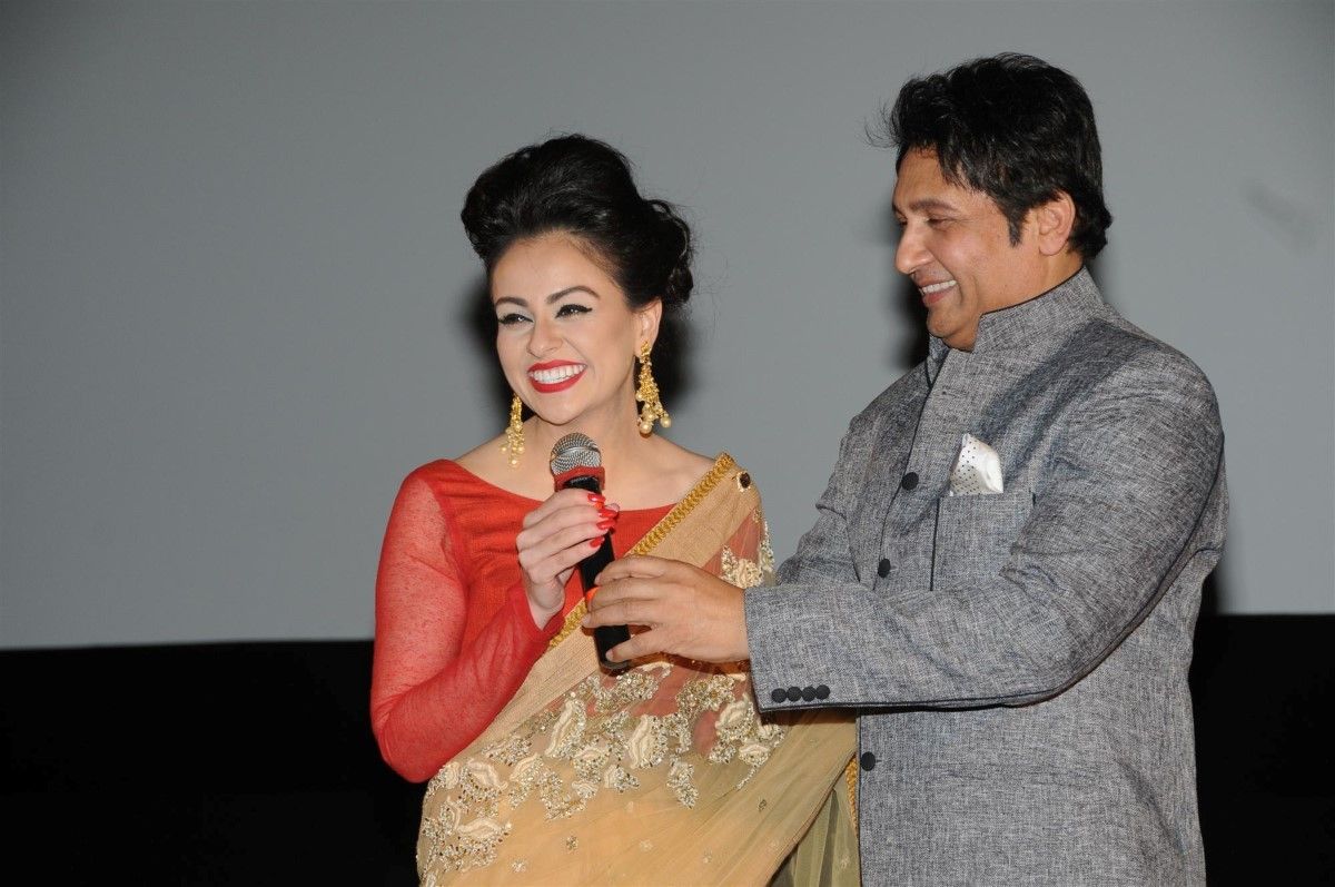 Shekhar Suman with newcomer Ariana Ayam at the first look launch of Shekhar Suman s directorial debut film HEARTLESS, rediff bollywood photo on Rediff Pages