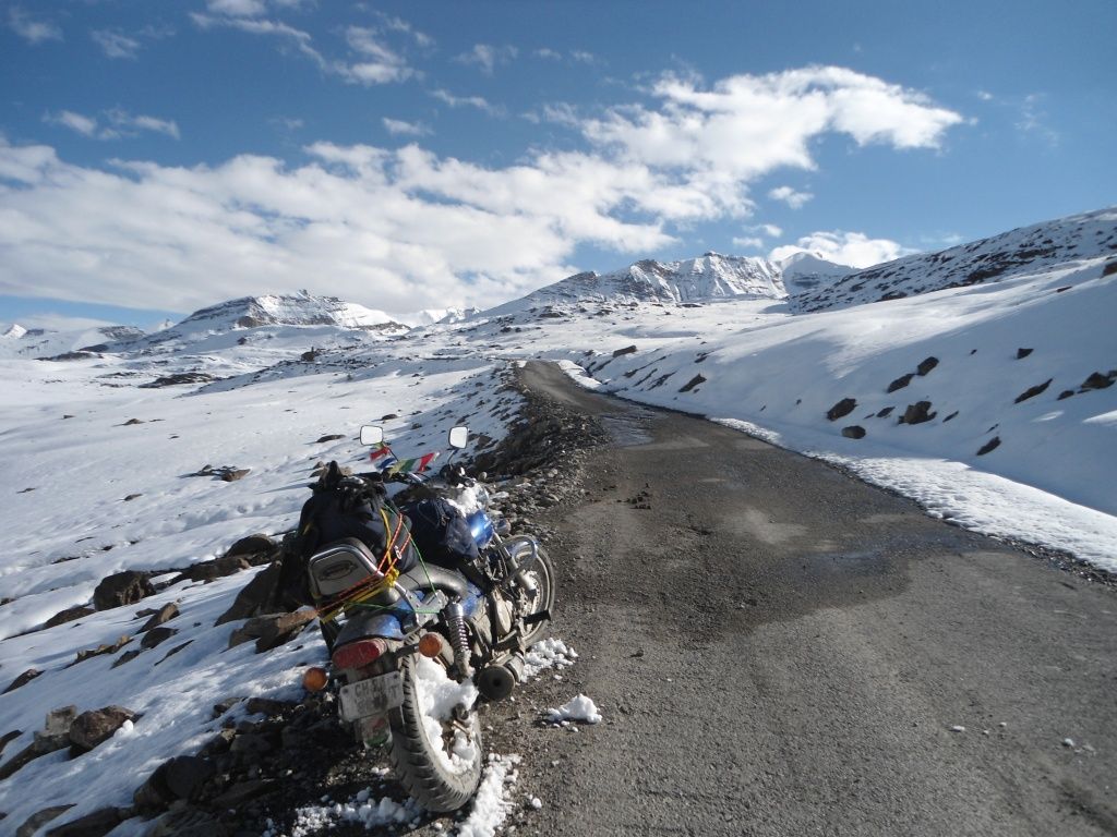 Enjoy a Motorcycle Tour to Leh Ladakh
