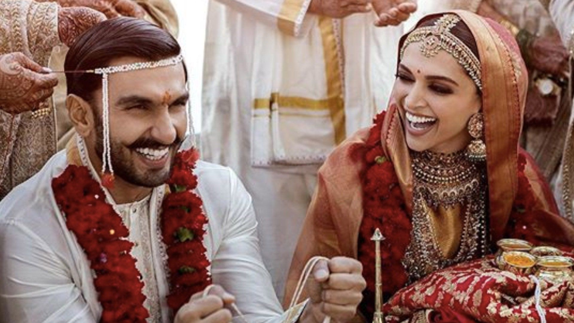 Deepika Padukone and Ranveer Singh's Wedding Picture Pics