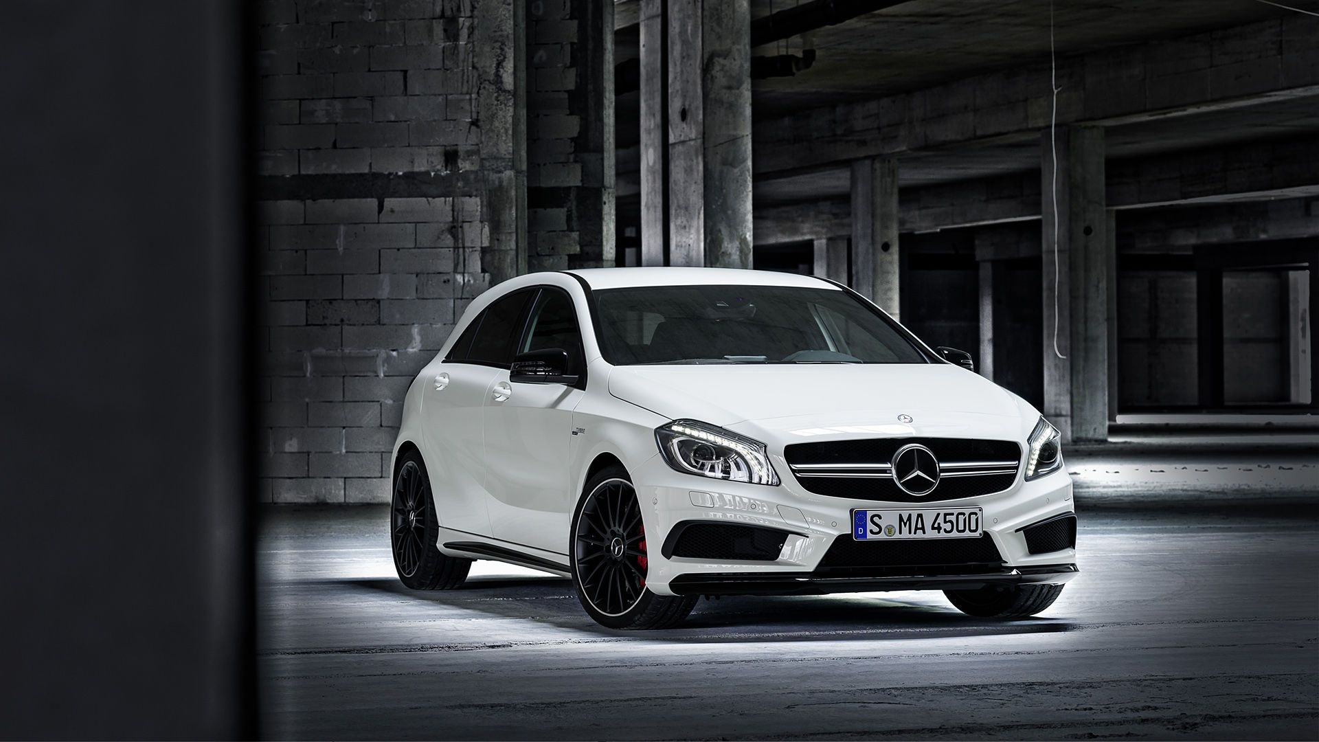 Mercedes Benz A45 AMG Specs Wallpaper