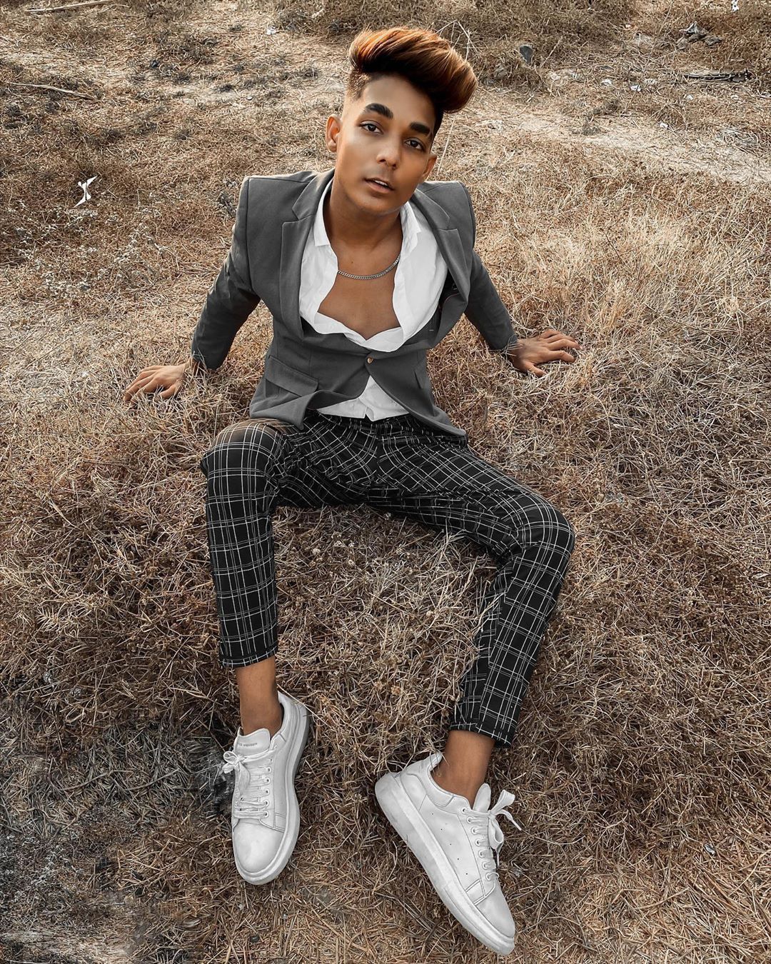 Rohit zinjurke action boy ideas. photo poses for boy, boy poses, cute girl pic