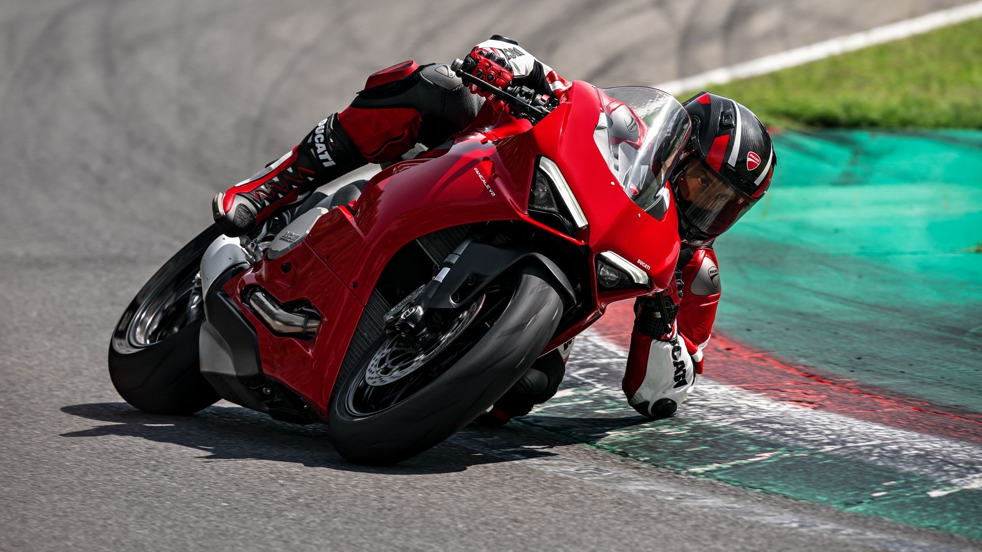 Official 2020 Ducati Panigale V2 HD wallpaper. IAMABIKER Motorcycle!