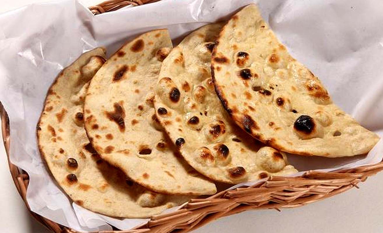 Chapati hi-res stock photography and images - Alamy