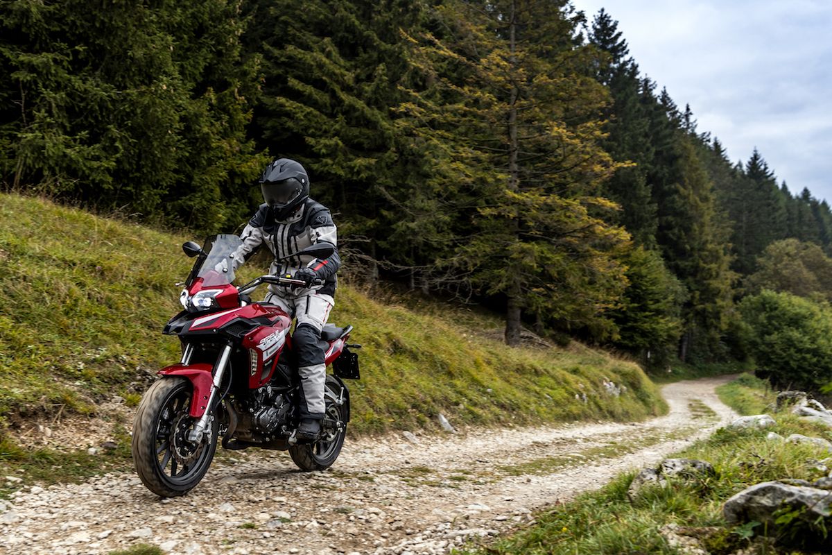 Benelli TRK 251 Wallpaper