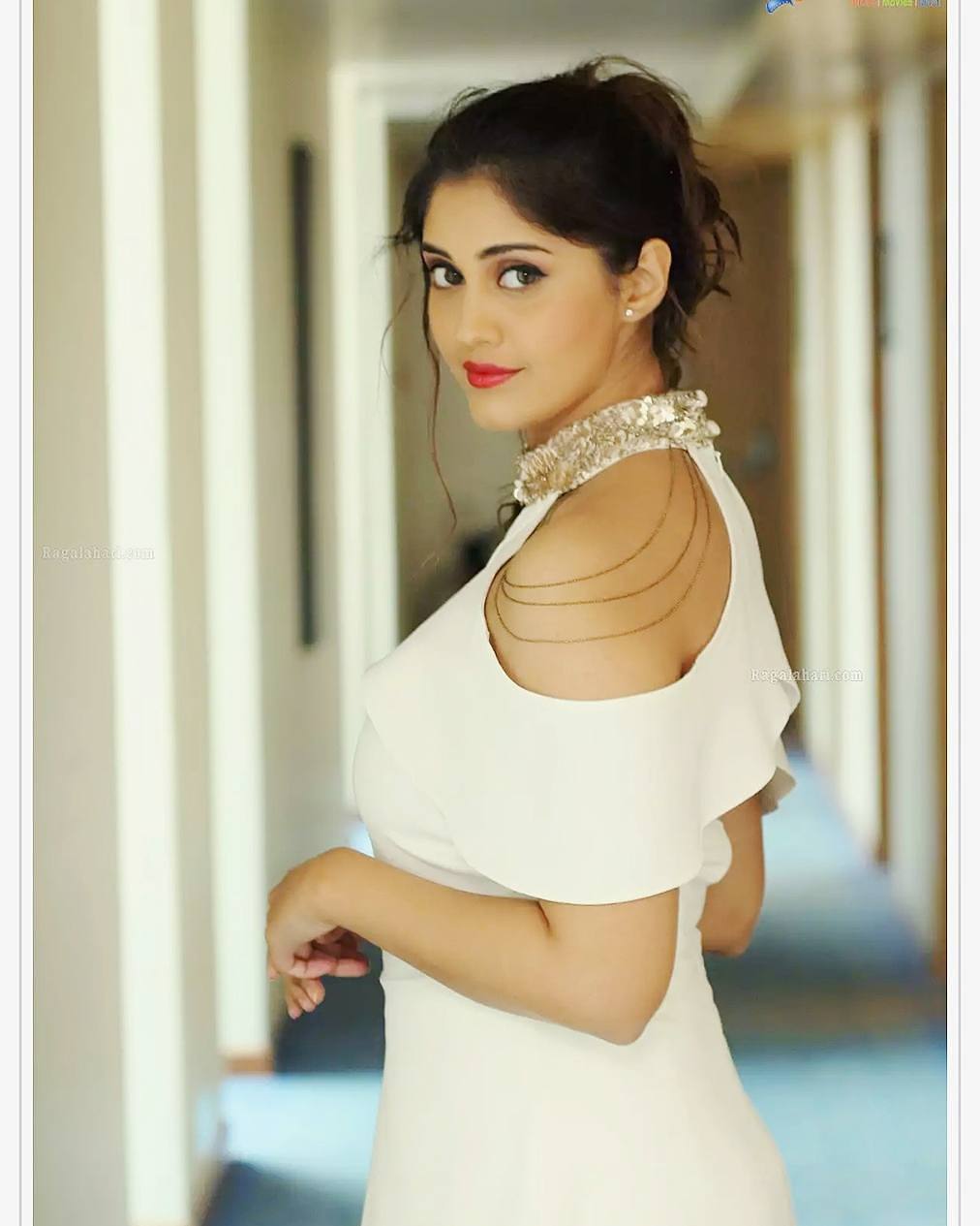 Beautiful HD Photo of Actress Surbhi Puranik (Surabhi)