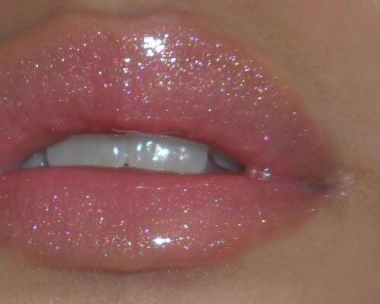 image about glossy lips. See more about lips, makeup and aesthetic