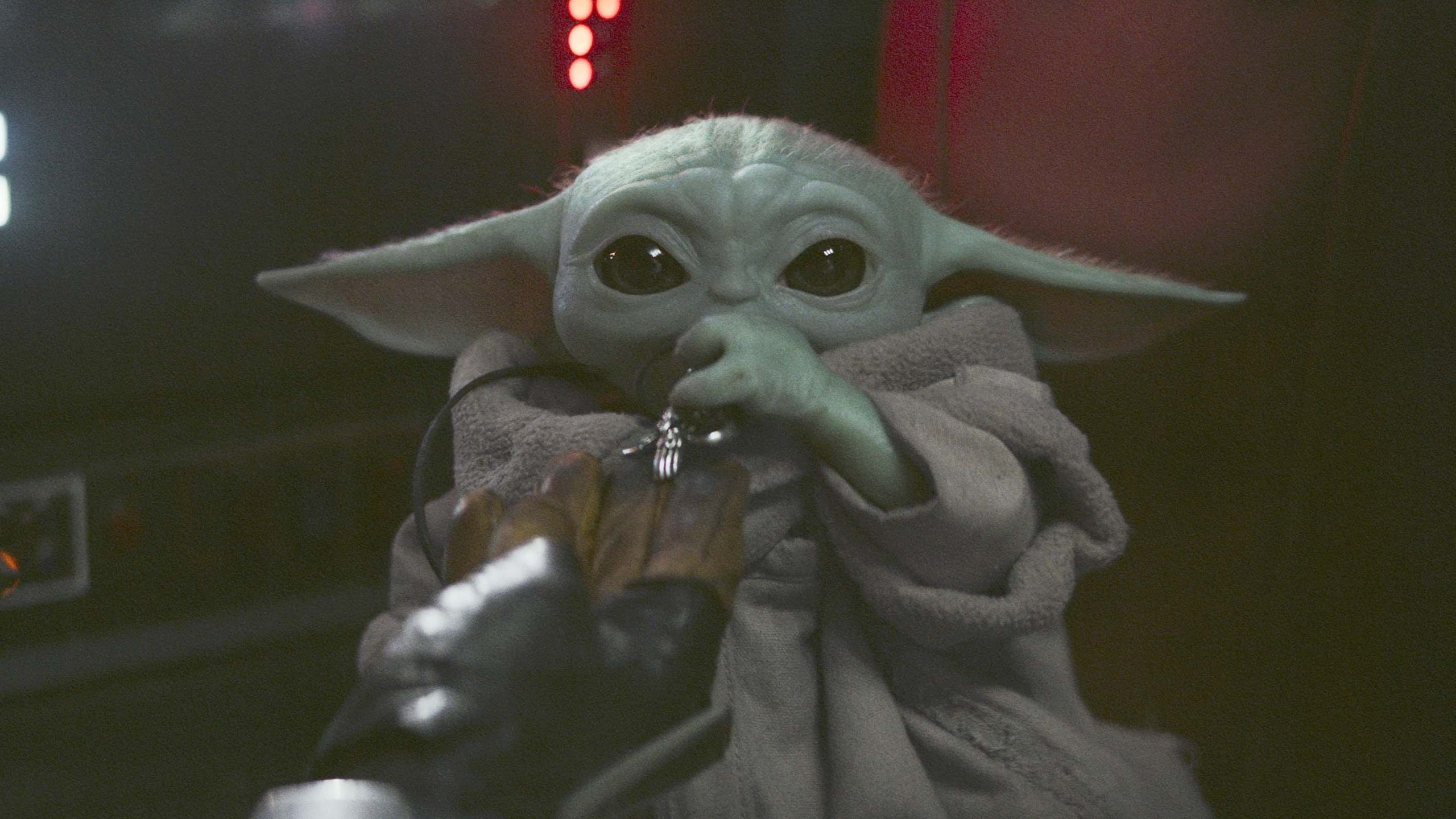 Mandalorian and Baby Yoda could be coming to Fortnite next season