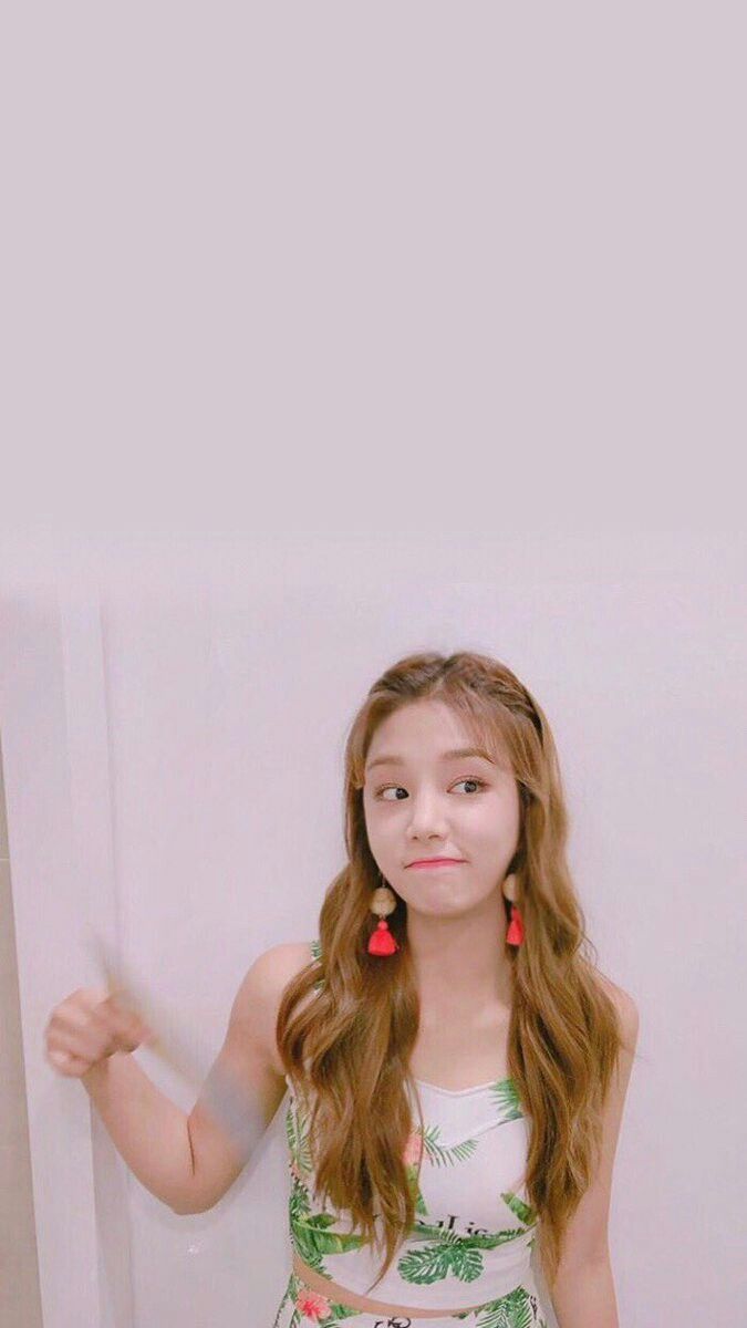 Laboum wallpaper Kpop