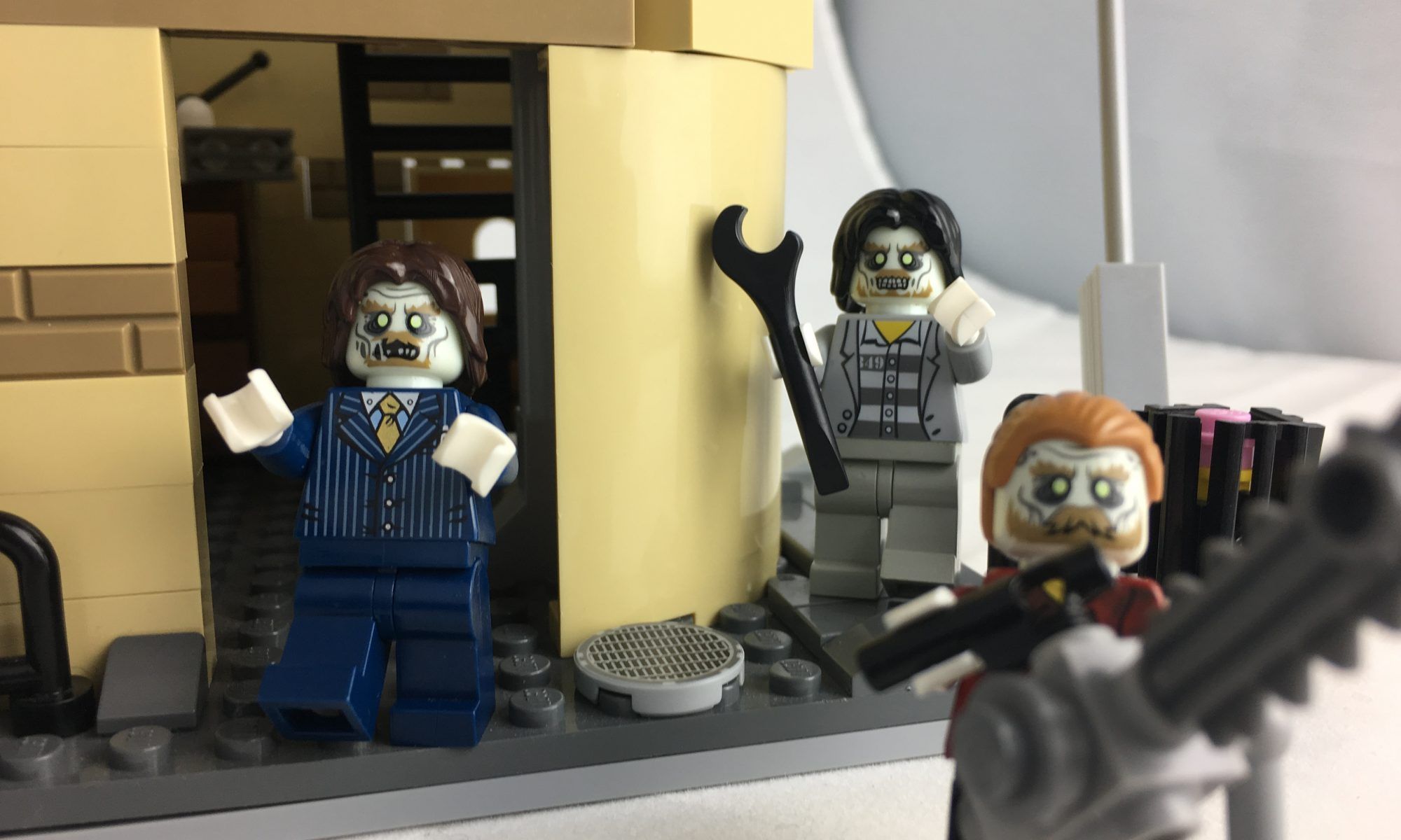 Lego Zombie Apocalypse MOC: Abandoned Warehouse