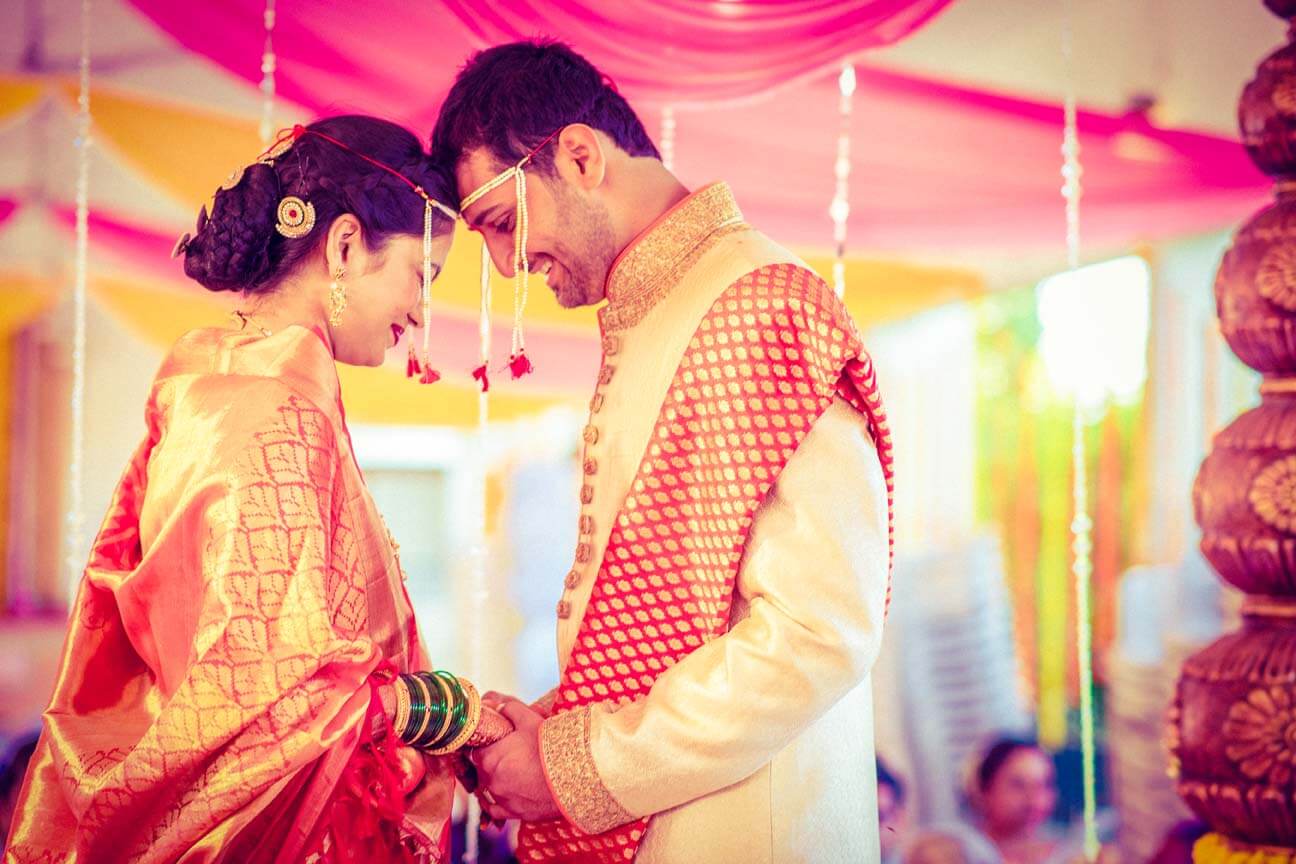 Shruti & Kaustub's Marathi wedding in Siddharth palace Pune - Girish Joshi  | Wedding photographers in Pune & Mumbai