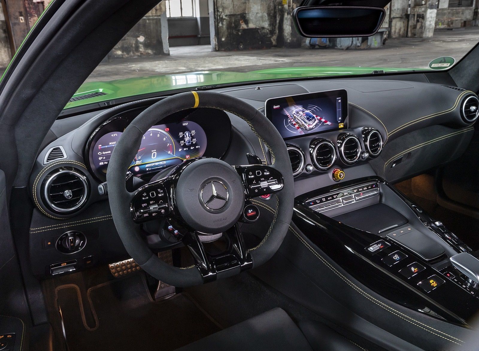 Mercedes AMG R Coupe Interior Wallpaper (33)