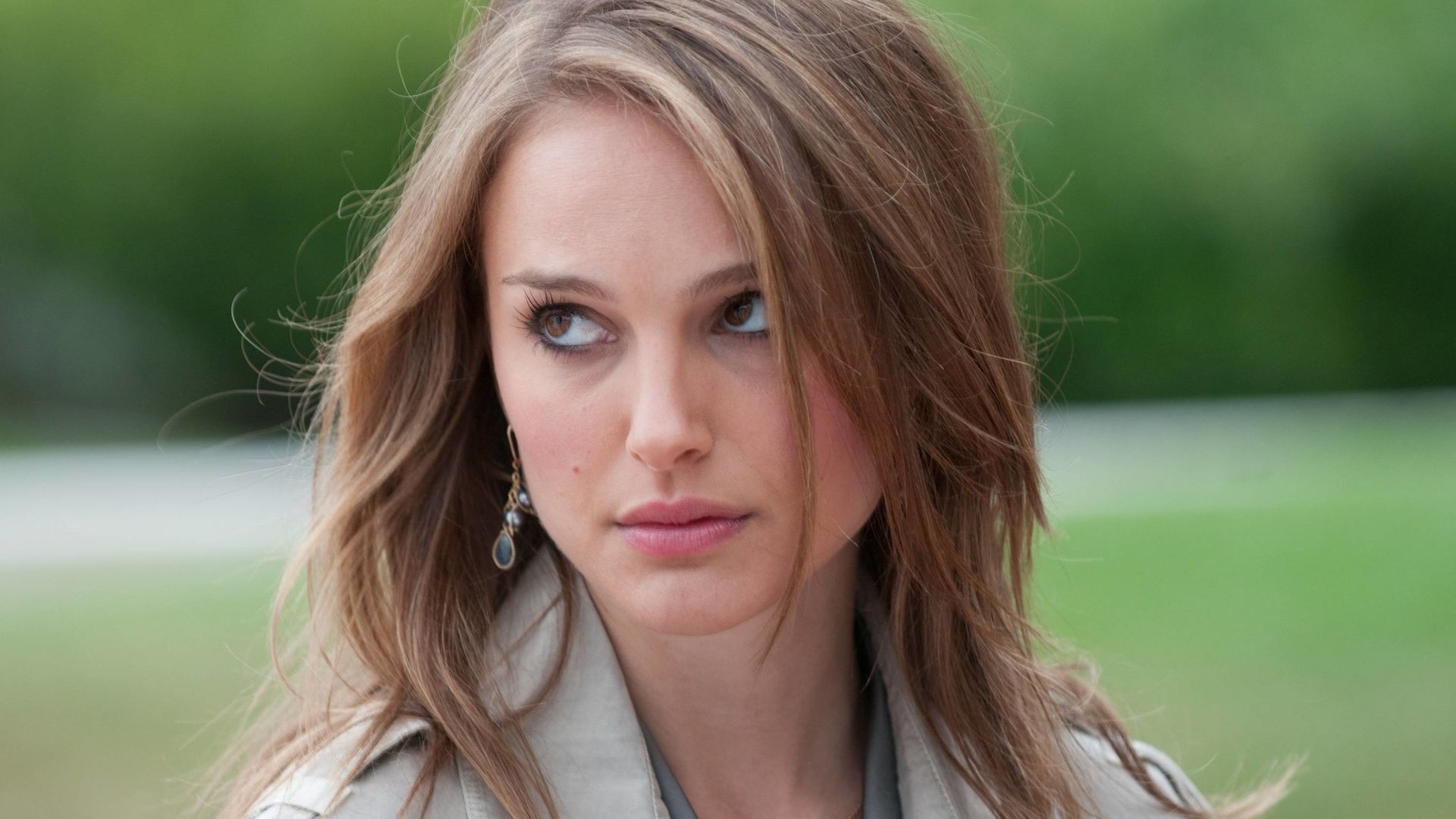 Desktop wallpaper actress, brunette, natalie portman, HD image, picture, background, 9e0e03