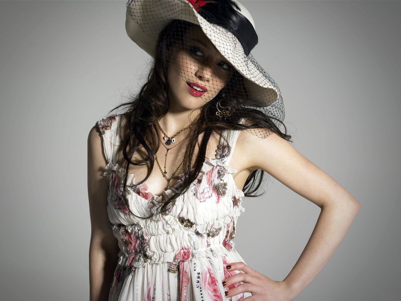 Best HD Desktop Wallpaper: Hilary Duff Wallpaper