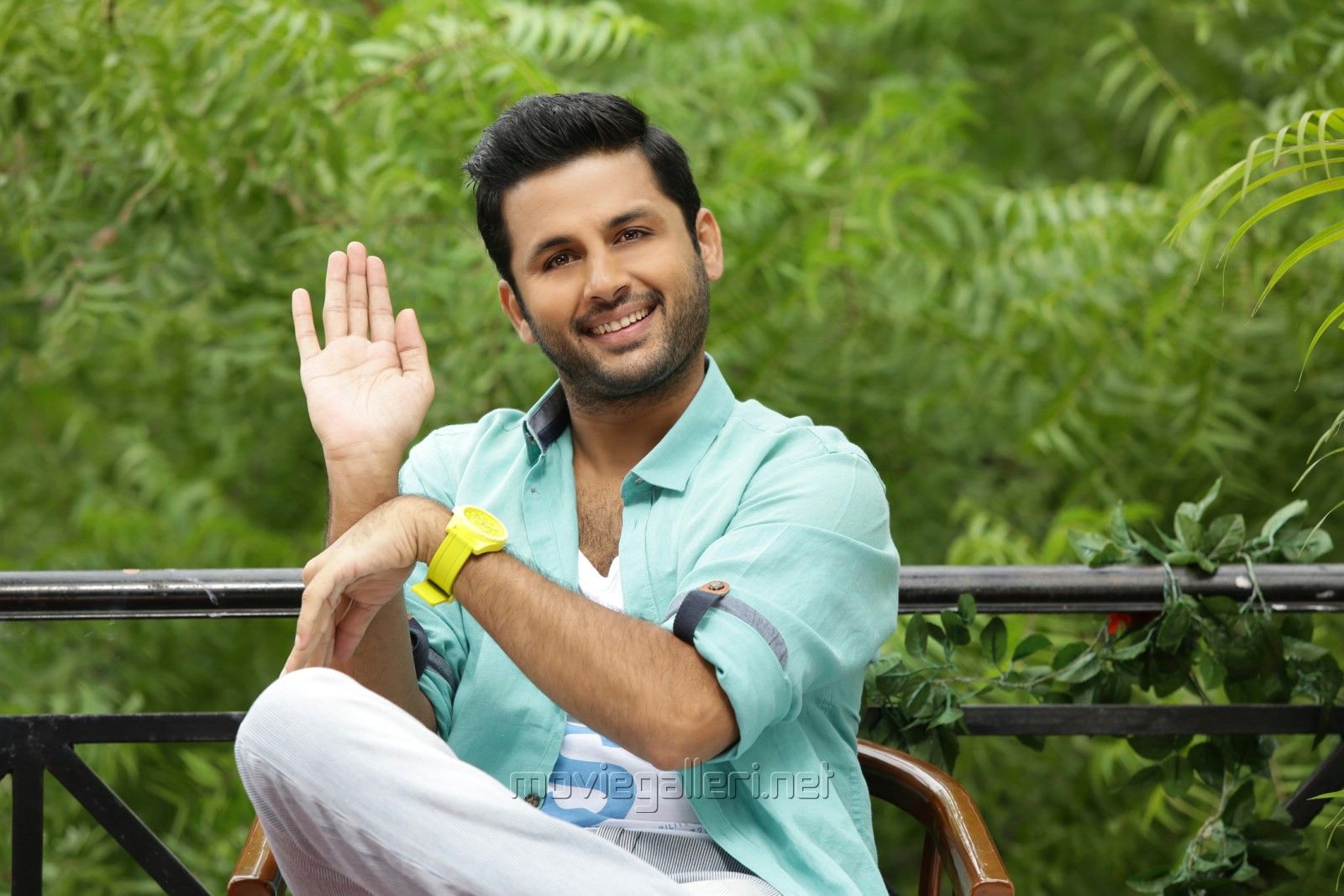 Actor Nitin Photo in Chinnadana Nee Kosam Telugu Movie. New Movie Posters