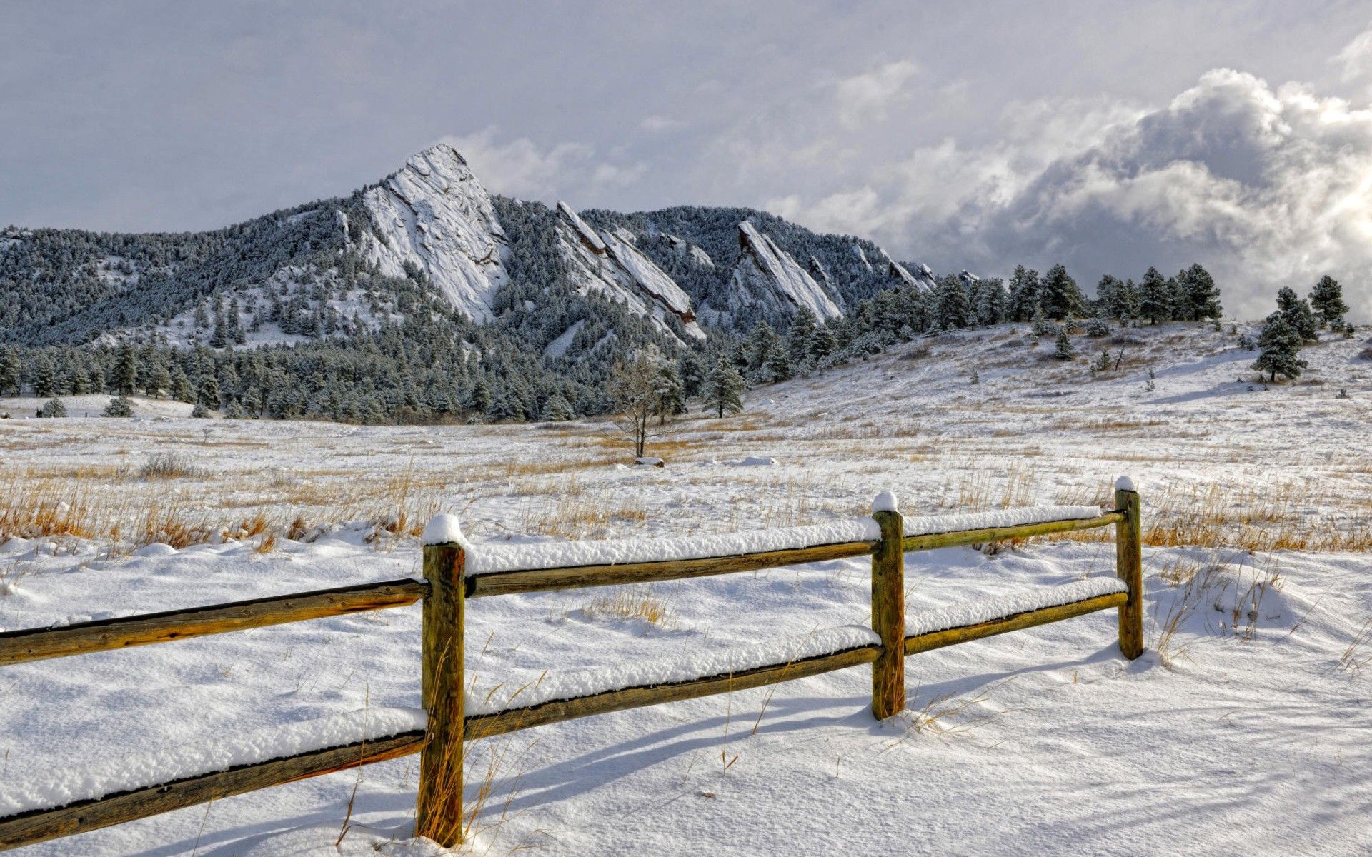 Wonderful Winter Scene Colorado Fence Meadow Snow Clouds Mountains