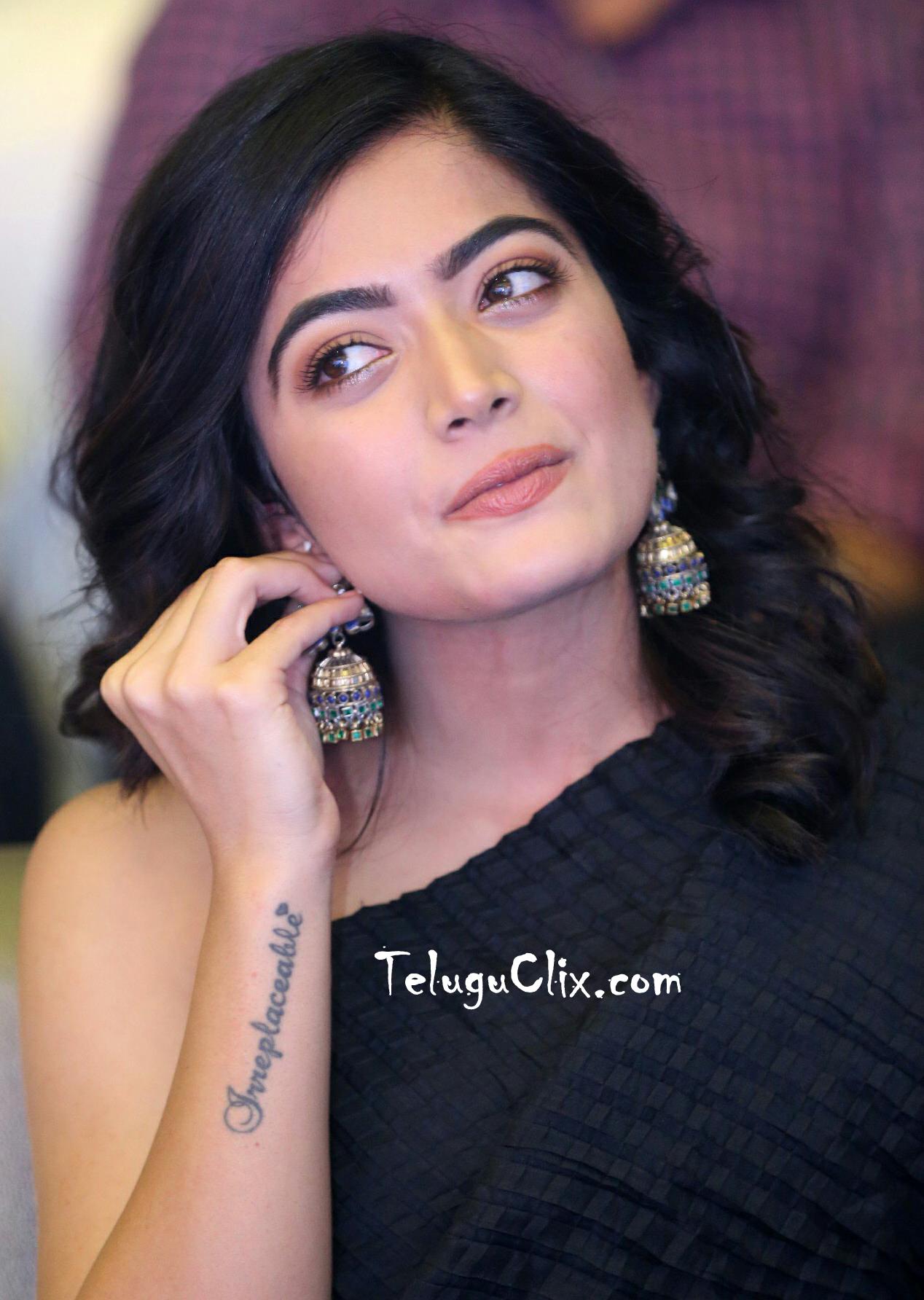 Rashmika Mandanna Cute Pics HD HQ Latest New Photo image