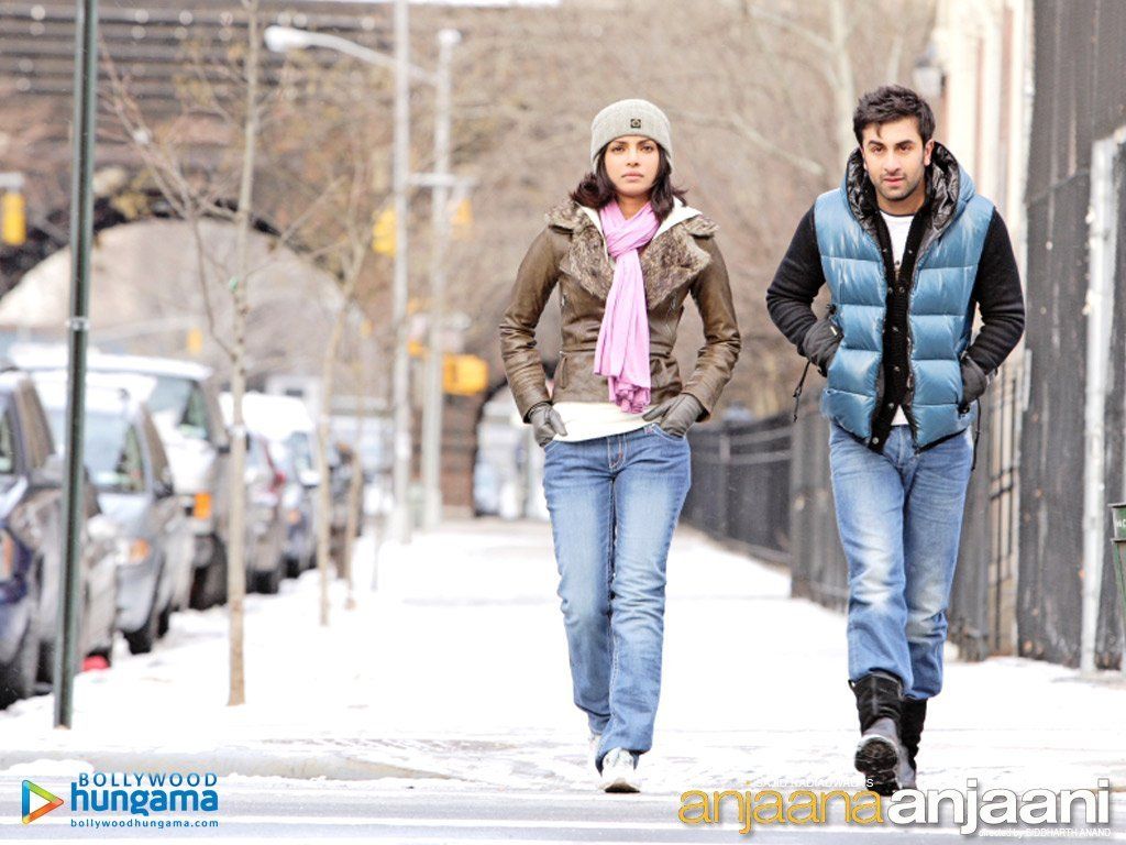 Anjaana Anjaani 2010 Wallpaper. Priyanka Chopraranbir Kapoor 5