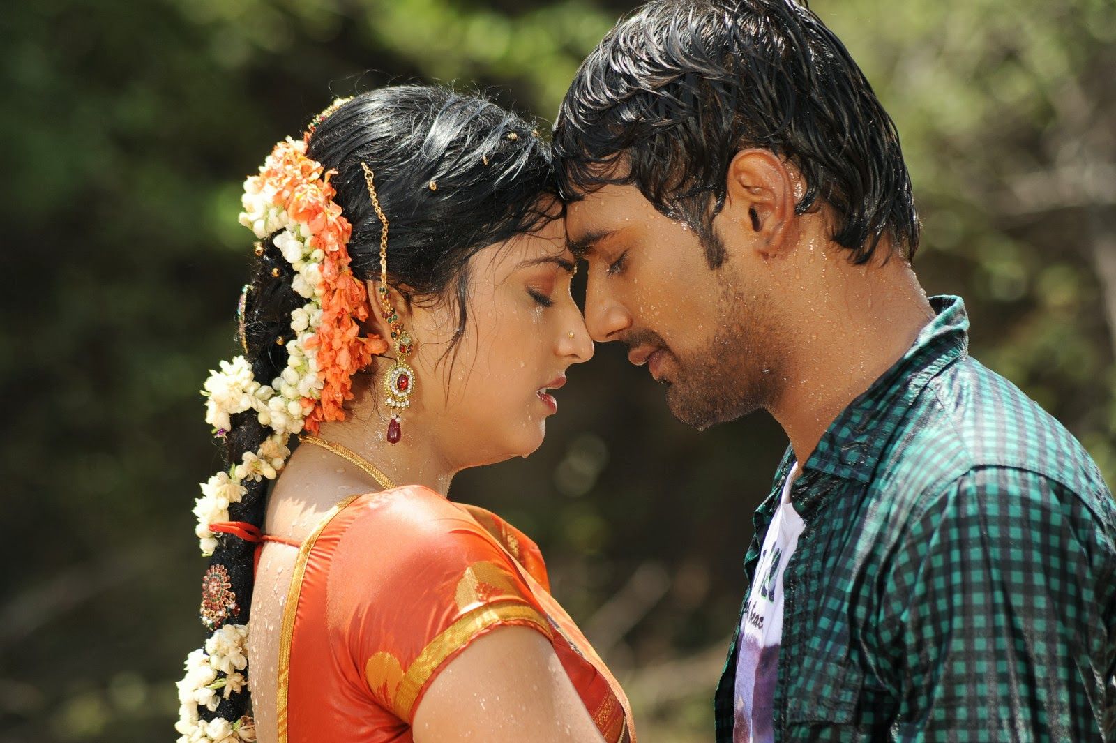 Telugu Cinema Photo News wallpaper Stills Pics Movie Reviews: Ee Varsham sakshiga Movie stills new photo gallery