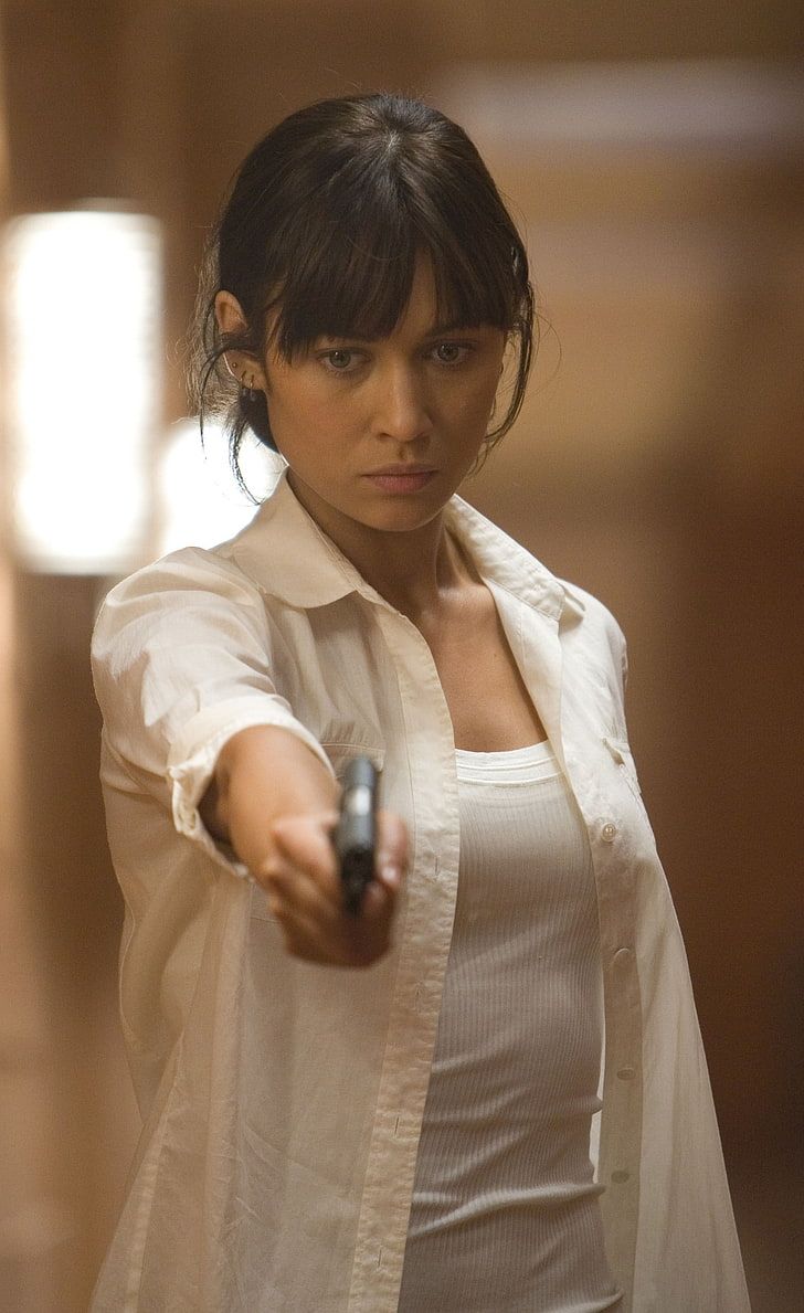 Quantum Of Solace Brunettes Women Guns Movies Actress Kurylenko James Bond Quantum Of Solace