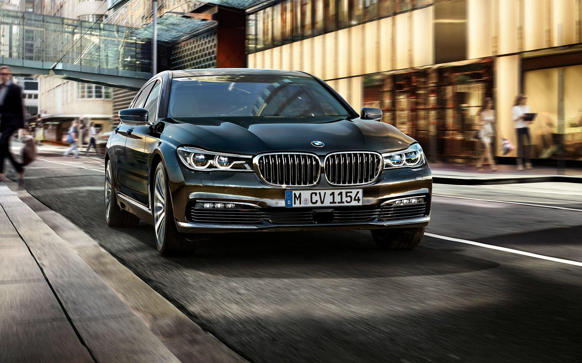 BMW 750Li Wallpaper