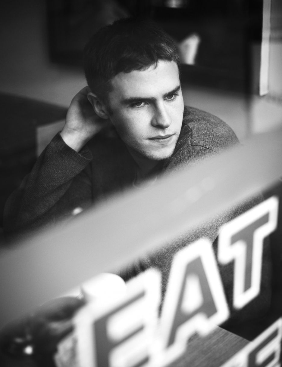 Iain De Caestecker De Caestecker Photo