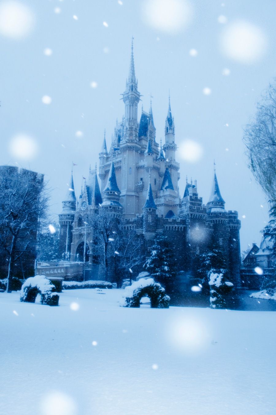 Snow Transforms Tokyo Disney Resort Into a Winter Wonderland. Disney Parks Blog