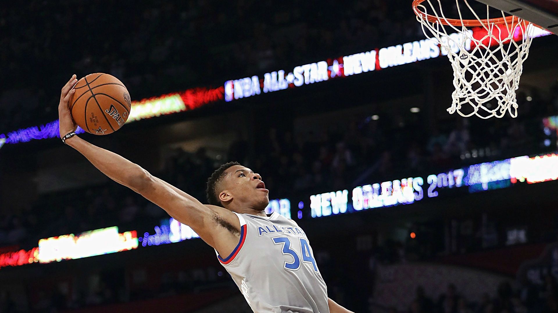 WATCH: Giannis Antetokounmpo kept dunking on Steph Curry. NBA.com Australia. The official site of