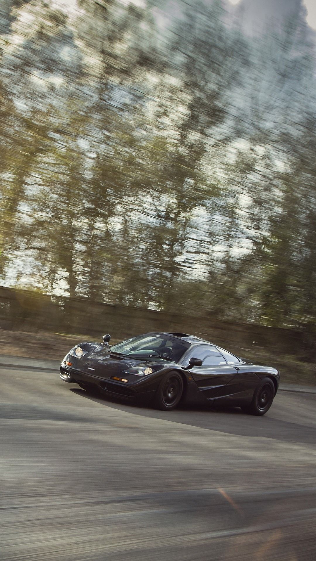 McLaren F1 phone wallpaper