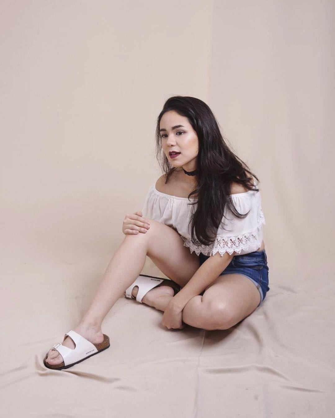 Mikee Quintos's Feet << wikiFeet