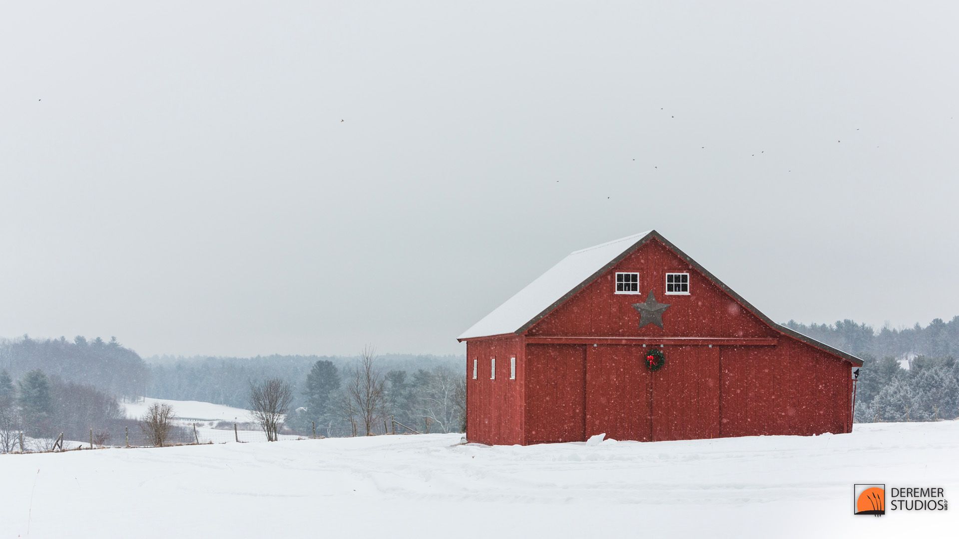 Winter Red Barn Wallpaper