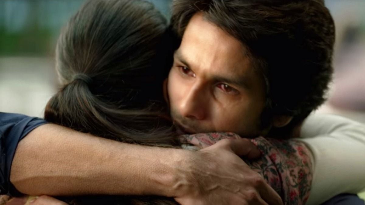 Fan spots goosebumps on Kabir Singh's arm in an emotional scene. Shahid Kapoor is amazed