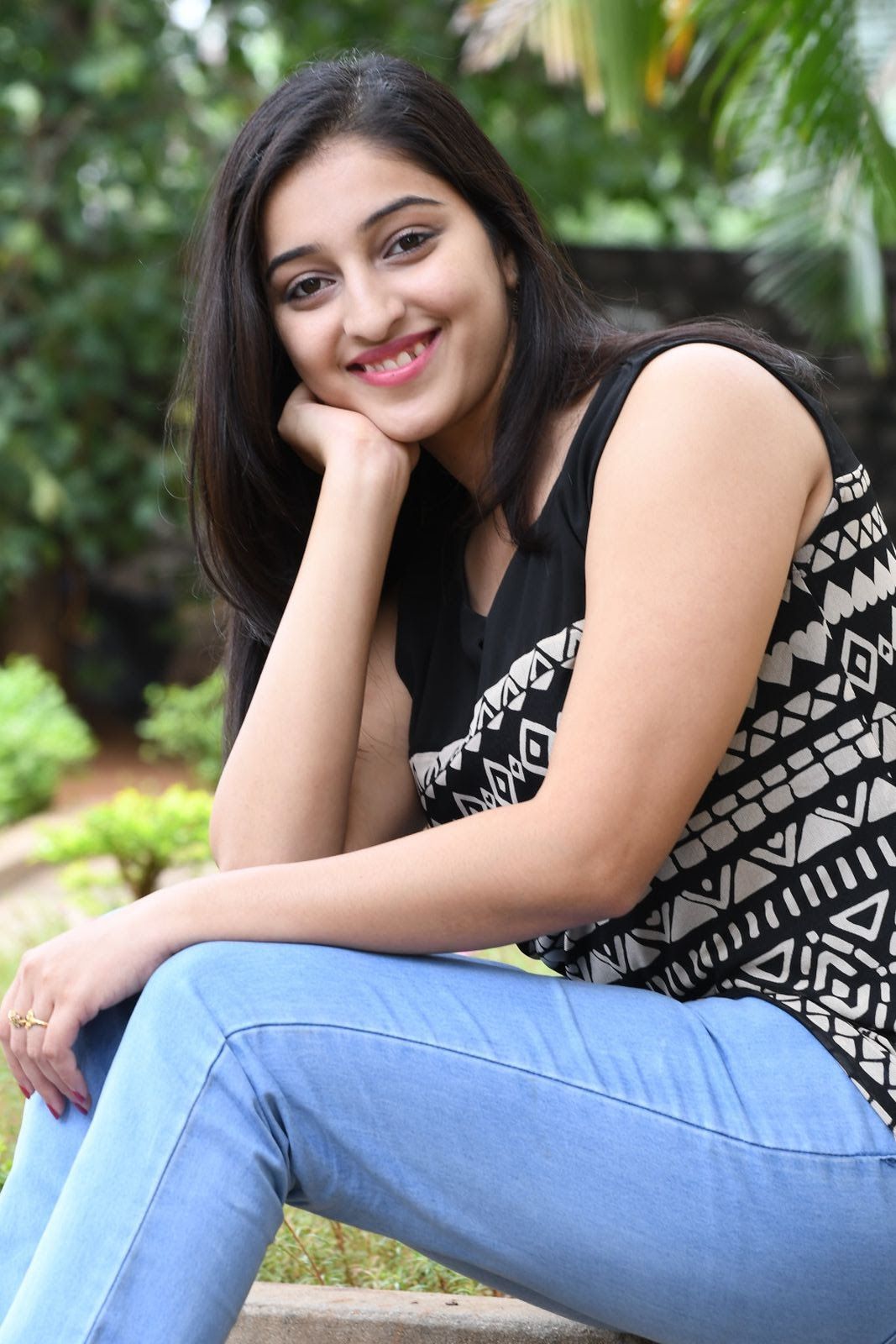 Actrees Mouryani Latest Pics